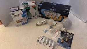 lot 7064 image: Mixed Light Bulb Lot - GE, Philips & More