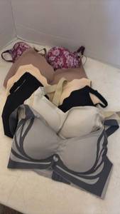 lot 7076 image: Mixed Styles and Colors bras L