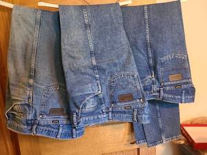 lot 7093 image: Wranglers mens jeans, 34x36