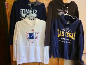 lot 7108 image: Ladies hoodies, S, M