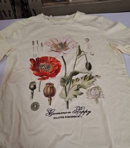 lot 20079 image: Womens Yellow Flower Shirt, Small