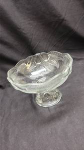 lot 814 image: Pressed Glass Footed Compote Bowl with Leaf Pattern - Lead Glow.