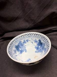 lot 911 image: Blue and White Porcelain Bowl with Grape Vine Pattern