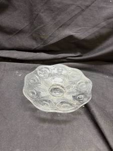lot 917 image: Pressed Glass Footed Fruit Bowl with Feather Pattern - Manganese Glow