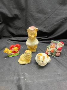 lot 936 image: Collection of Small Animal Figurines and Christmas