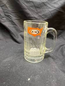lot 976 image: A&W Root Beer Glass Mug