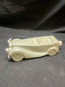 lot 983 image: Avon Rolls Royce Deluxe Decanter Bottle