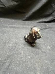 lot 999 image: Avon Baby Bassett Sweet Honesty Cologne Bottle