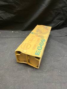lot 1004 image: Vintage Gold Spot Dairy Caged Grade A Large Eggs Cardboard Carton
