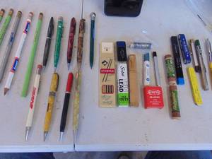 lot 3226 image: Selection of Pens