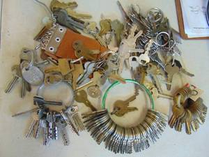 lot 3231 image: Large Selection of Assorted keys