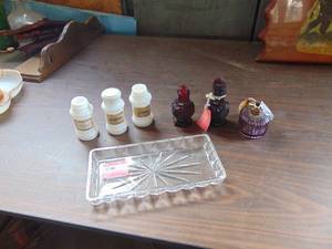 lot 3239 image: Glassware assortment -