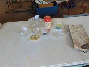 lot 3257 image: Decor Selection - Candle Holder - Thermos and More