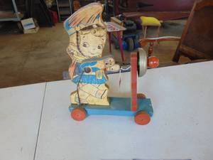 lot 3287 image: Vintage Wooden Pull Toy