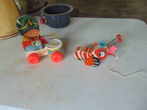 lot 3290 image: Fisher Price Toys - Vintage - Pull Toys