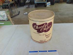 lot 3293 image: Charley Chips - Tin