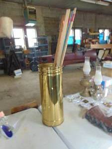 lot 3318 image: Metal Basket with assortment of Yard Sticks