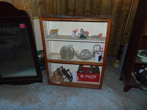 lot 3368 image: Shelf With Contents