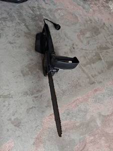 lot 69 image: Remington14 8 Amp Limb N Trim Electric Chainsaw