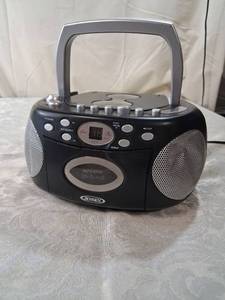 lot 85 image: Jensen CD-540 Portable AMFM CD Cassette Recorder Boombox