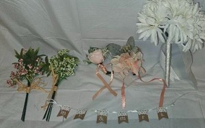lot 118 image: Wedding Flower Decoration Set with Mr &amp Mrs Banner&nbsp
