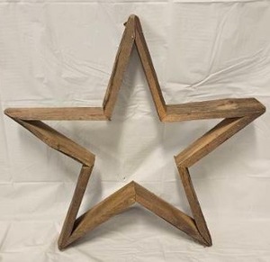 lot 168 image: Large Rustic Wood Star Wall Decor&nbsp