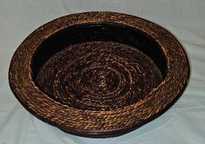 lot 180 image: Hand-Woven Rattan &amp Wood Decorative Bowl&nbsp