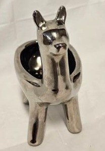 lot 182 image: Silver Ceramic Llama Ring Dish Holder&nbsp