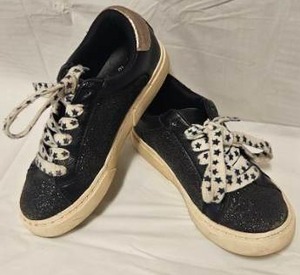 lot 195 image: Girls Black Glitter Star Sneakers Size 13 (Childrens)&nbsp
