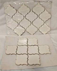 lot 201 image: White Arabesque Ceramic Mosaic Tile Sheets&nbsp