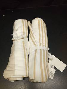 lot 1009 image: Ivory Woven Striped Throw Blanket Set of 2 - Retail $14
