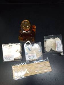 lot 1032 image: Agraria San Francisco Bitter Orange Reed Diffuser Set - Retail $85
