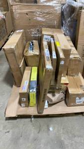lot 1382 image: Pallet of miscellaneous items in various conditions&nbsp