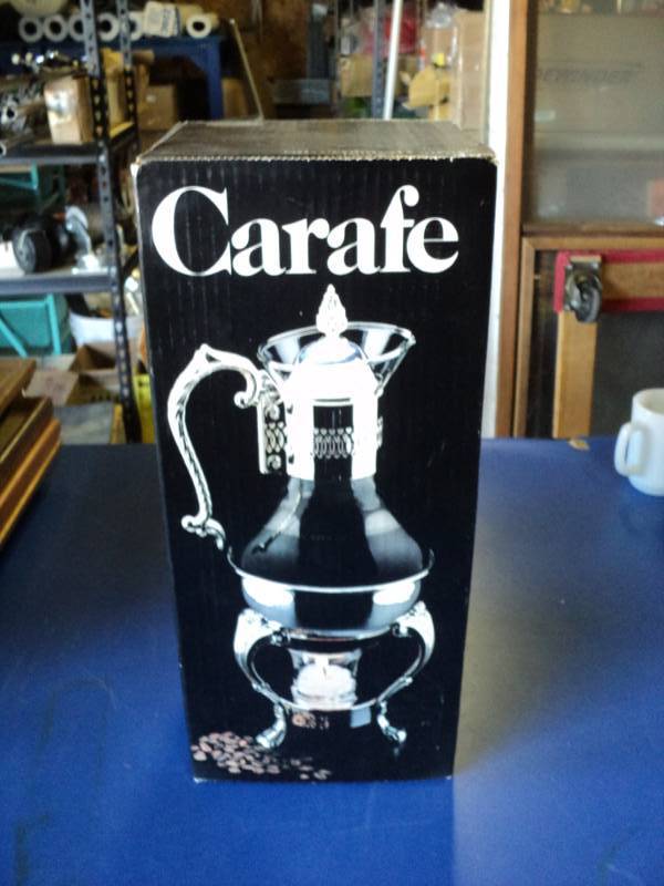 lot 4307 image: Leonard Silver Manufacturing Silver plate and Glass Carafe