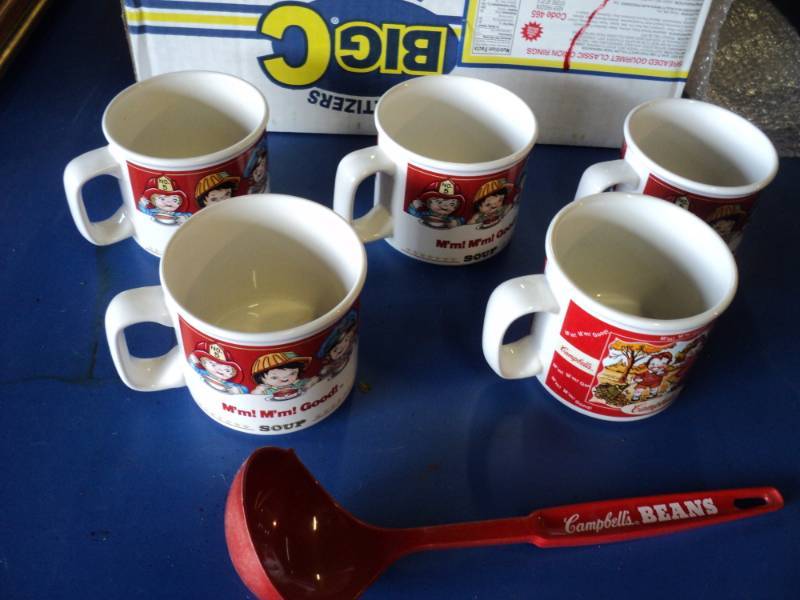 lot 4319 image: (6) ct. mixed lot Campbells soup mugs and Campbells Ladle