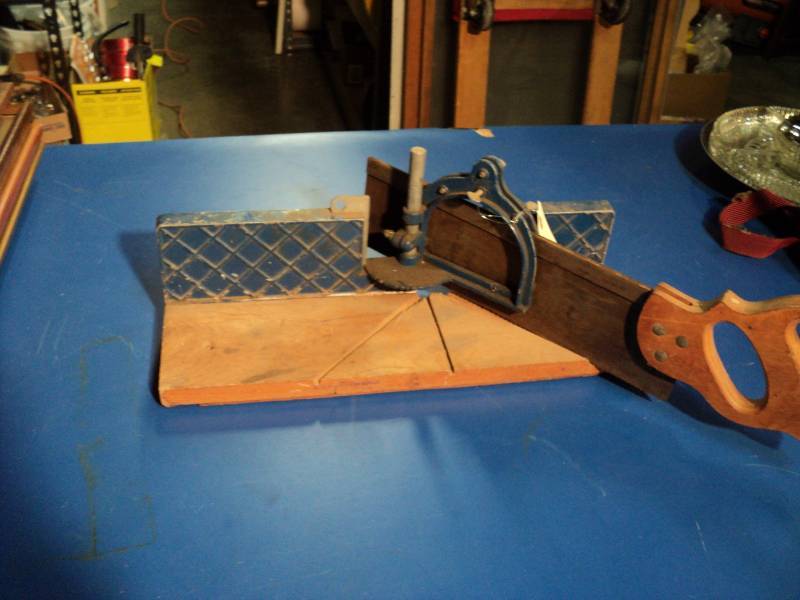 lot 4333 image: Vintage Craftsman Miter saw