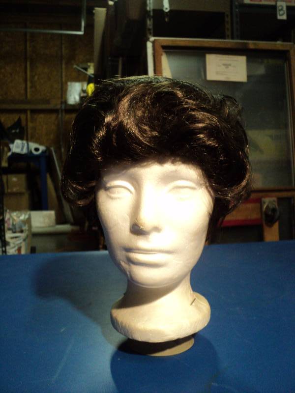 lot 4362 image: (2) ct. lot short hair style wigs and display head
