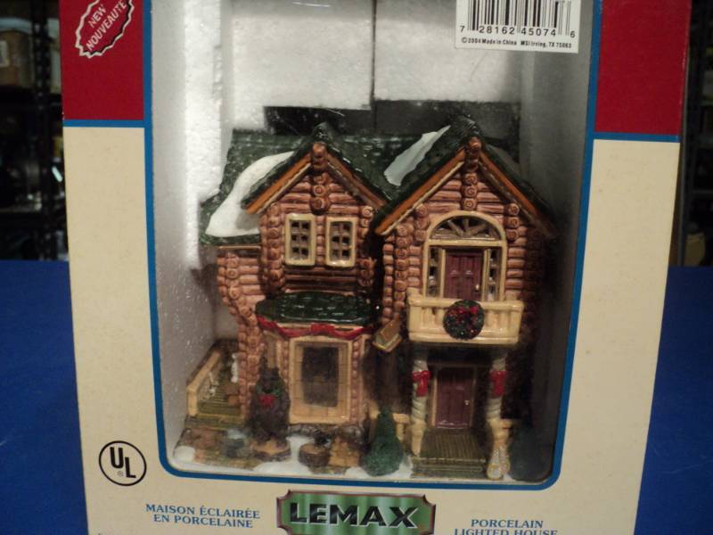 lot 4382 image: Le Max Village Collection Porcelain houses Mountain Breeze retreat, Open box, complete