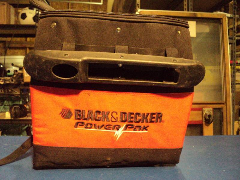 lot 4392 image: Black & Decker Power Pack Bag