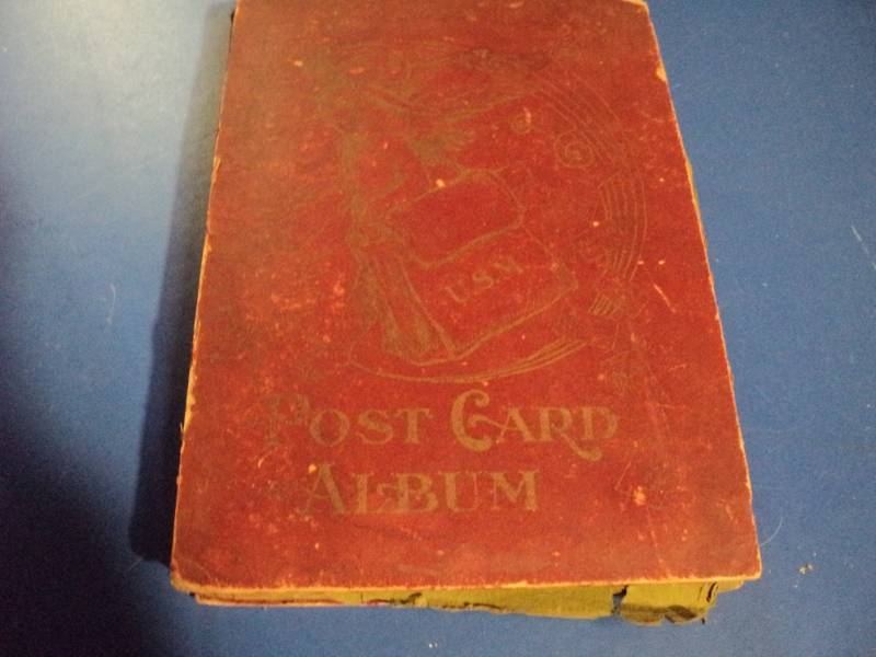 lot 4424 image: Vintage Post Card Album with Post Cards