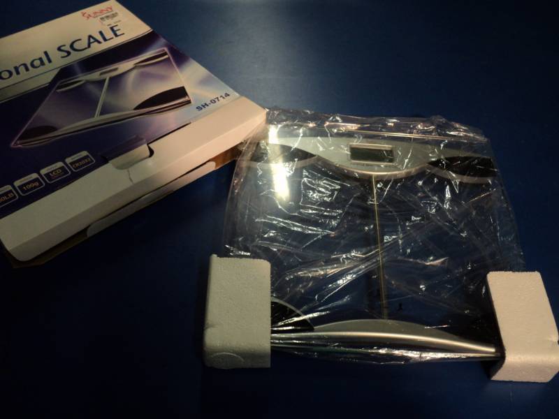 lot 4442 image: Sunny Health & Fitness Digital Personal Scale SH-0714, takes CR2032