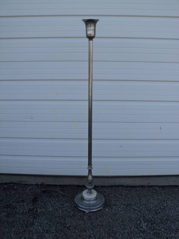 lot 4448 image: Metal Floor Lamp Silver Chrome 62-12, no top shade, untested, takes a larger size bulb