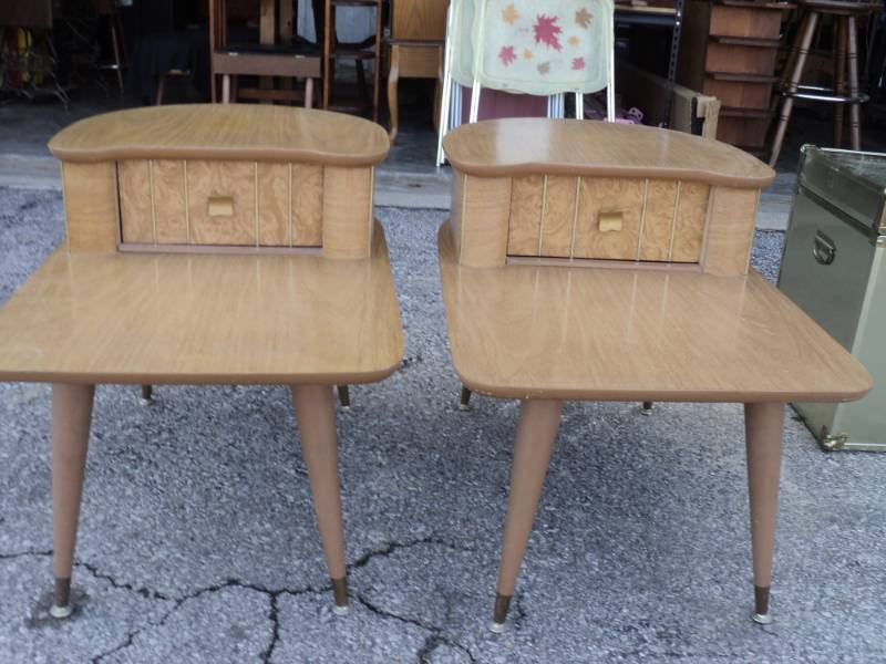 lot 4461 image: (1) Pair Vintage End Tables, 32 x 22 x 21