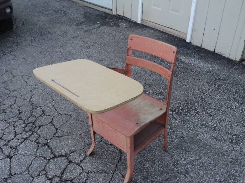 lot 4464 image: Childs School desk, wooden top with metal seat 26 x 20 x 29