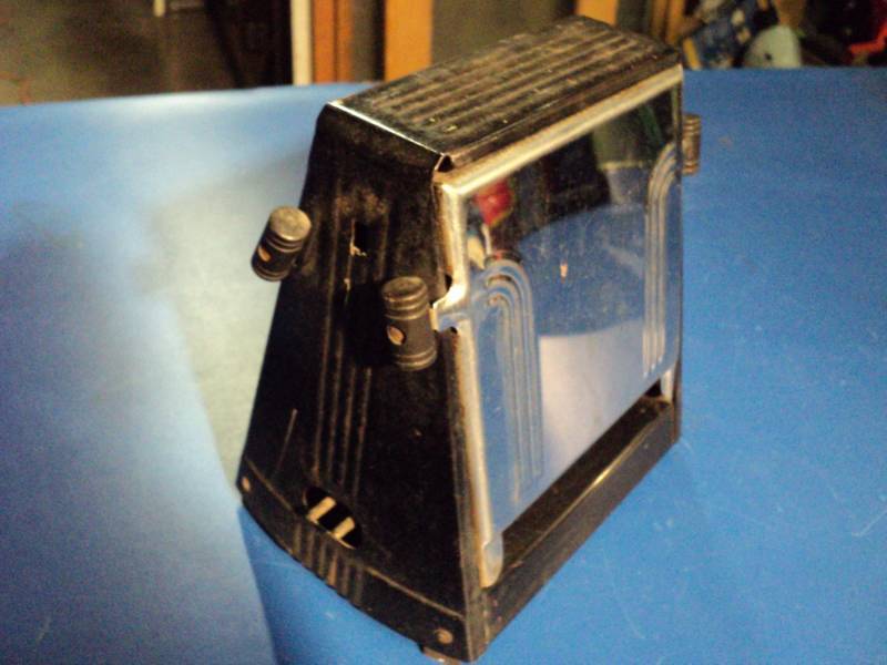 lot 4481 image: Vintage Sears and Roebuck Bread toaster, no plug