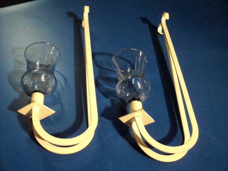 lot 4489 image: (1) pair metal candle brackets with glass shades