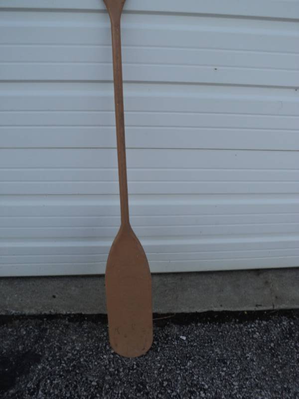 lot 4509 image: J& B Products plastic paddle, 46-12 long