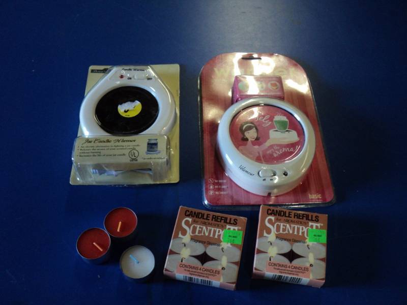 lot 4522 image: Mixed lot Candle warmers and tea light candles