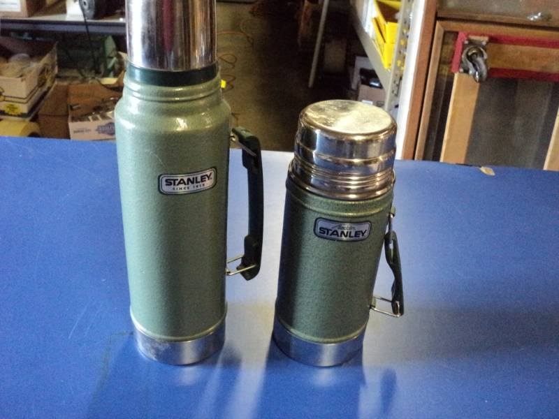 lot 4524 image: (2) ct.lot Aladdin Stanley Thermos, two sizes