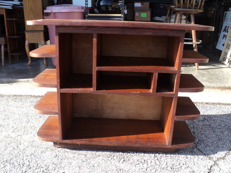 lot 4455 image: Wooden Cubby Style Shelf 36 x 14 x 28-12